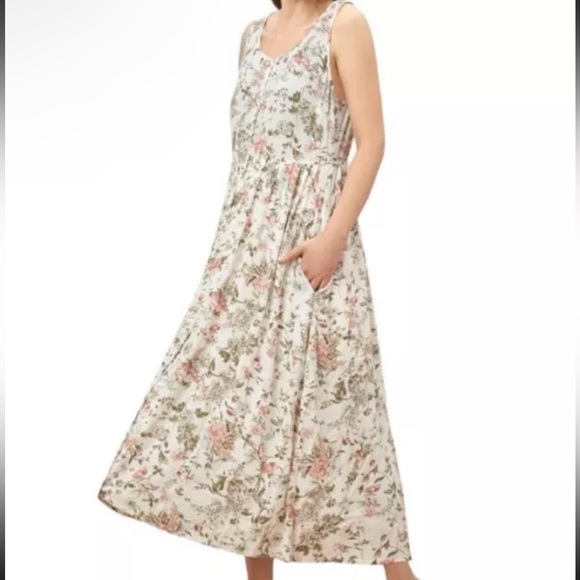 WOMEN’S  FLORAL DRESS FROM FRYE. Sizes MED AND XXL AVAILABLE RAYON. NWOT. #283 - Picture 1 of 5